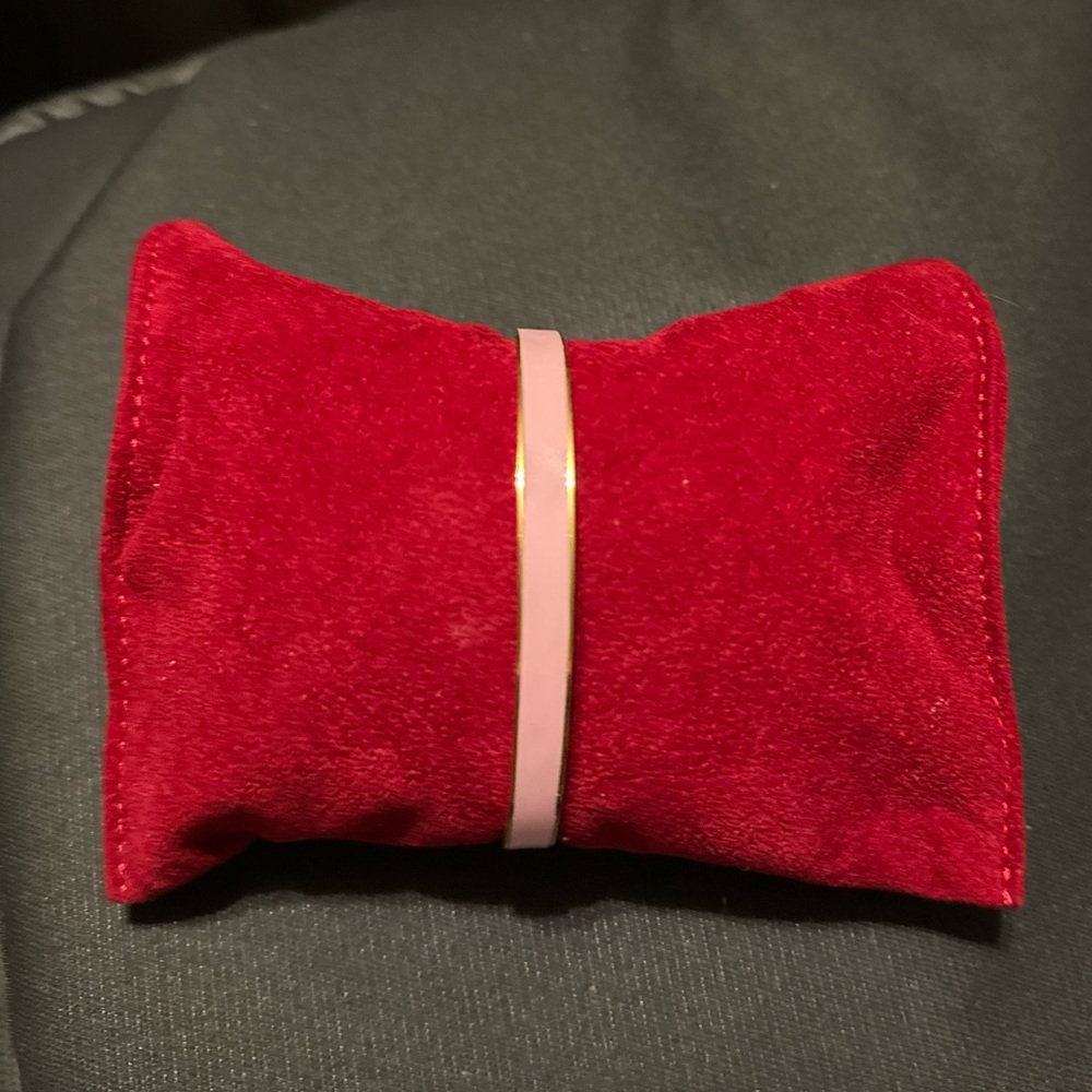 Cuff bracelet (pink enamel/gold tone )